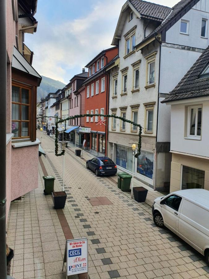 Ferienwohnung Nina Direkt In Zentrum Bad Wildbad Exteriör bild
